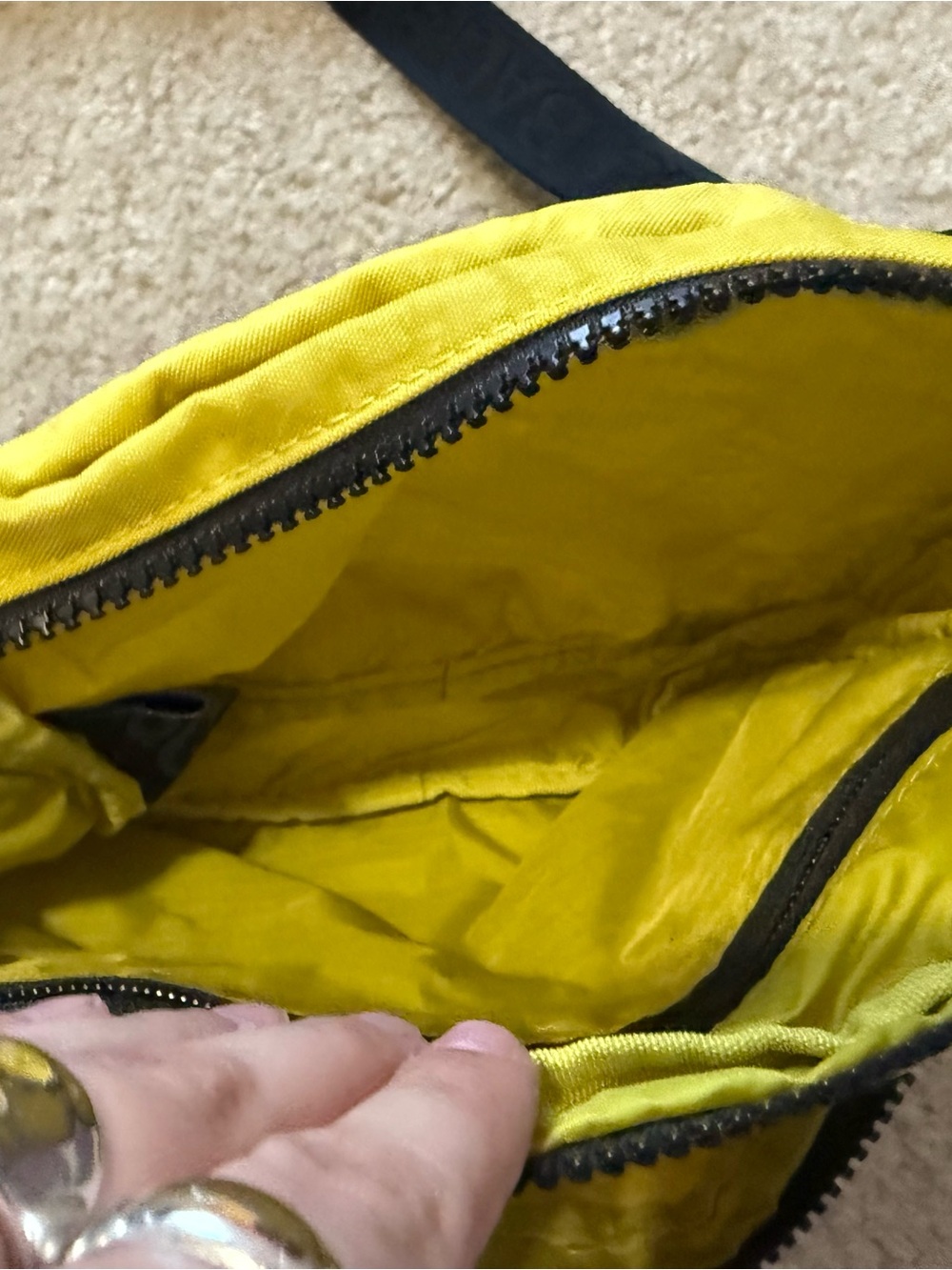 BAGGU Yellow Crossbody Belt Bag with Black Strap - Picture 4 of 4
